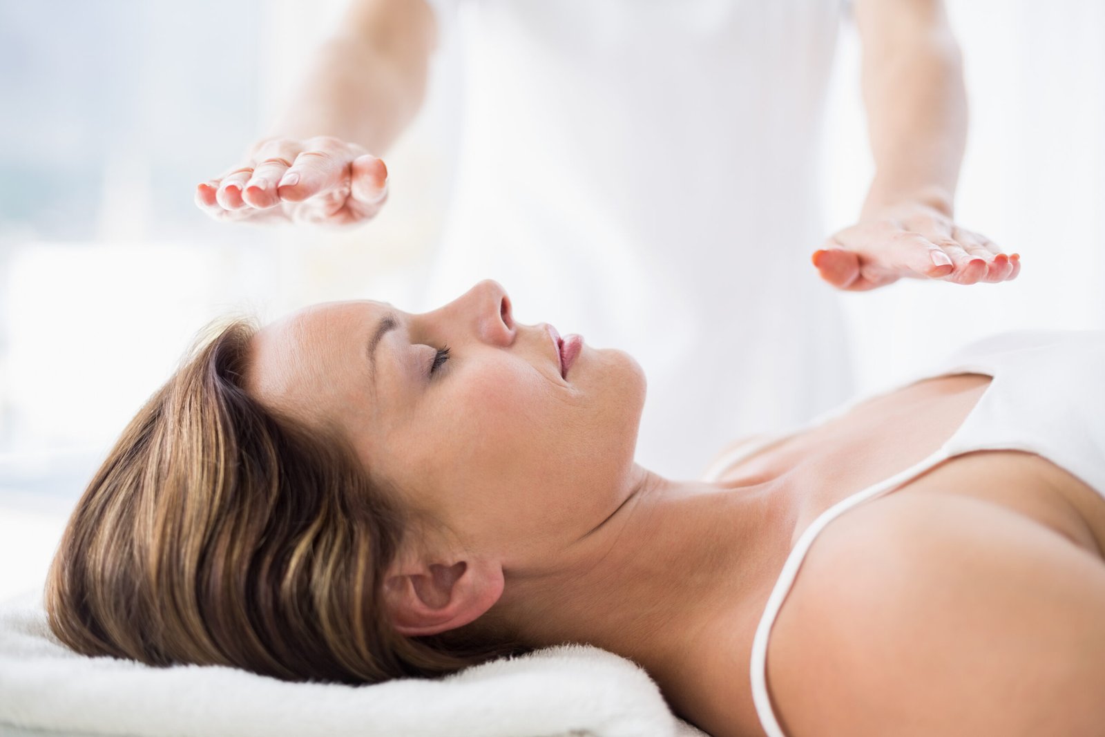Intuitive energy work and trauma-informed bodywork in Calpe